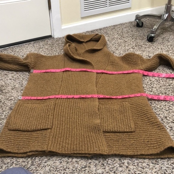 Urban Outfitters Kimchi Blue Cardigan Sweater Size Small Golden Brown Rib Knit - Picture 7 of 9